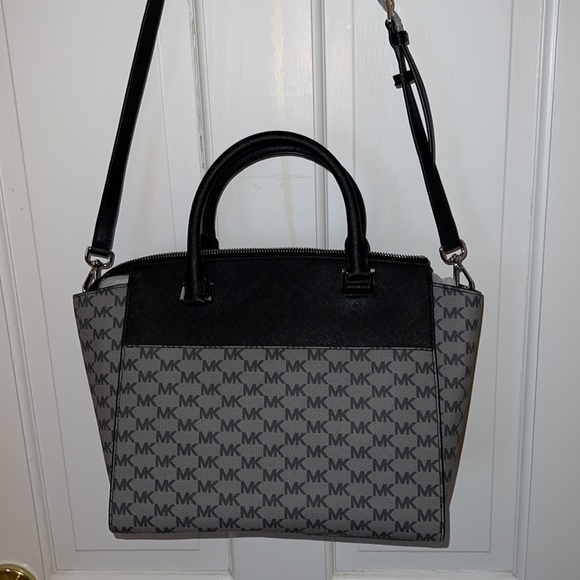 MICHAEL KORS large satchel “Hudson” purse - Picture 8 of 10